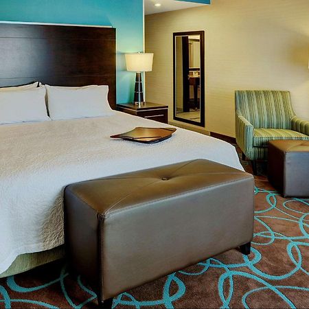 Hampton Inn By Hilton Уинипег Екстериор снимка