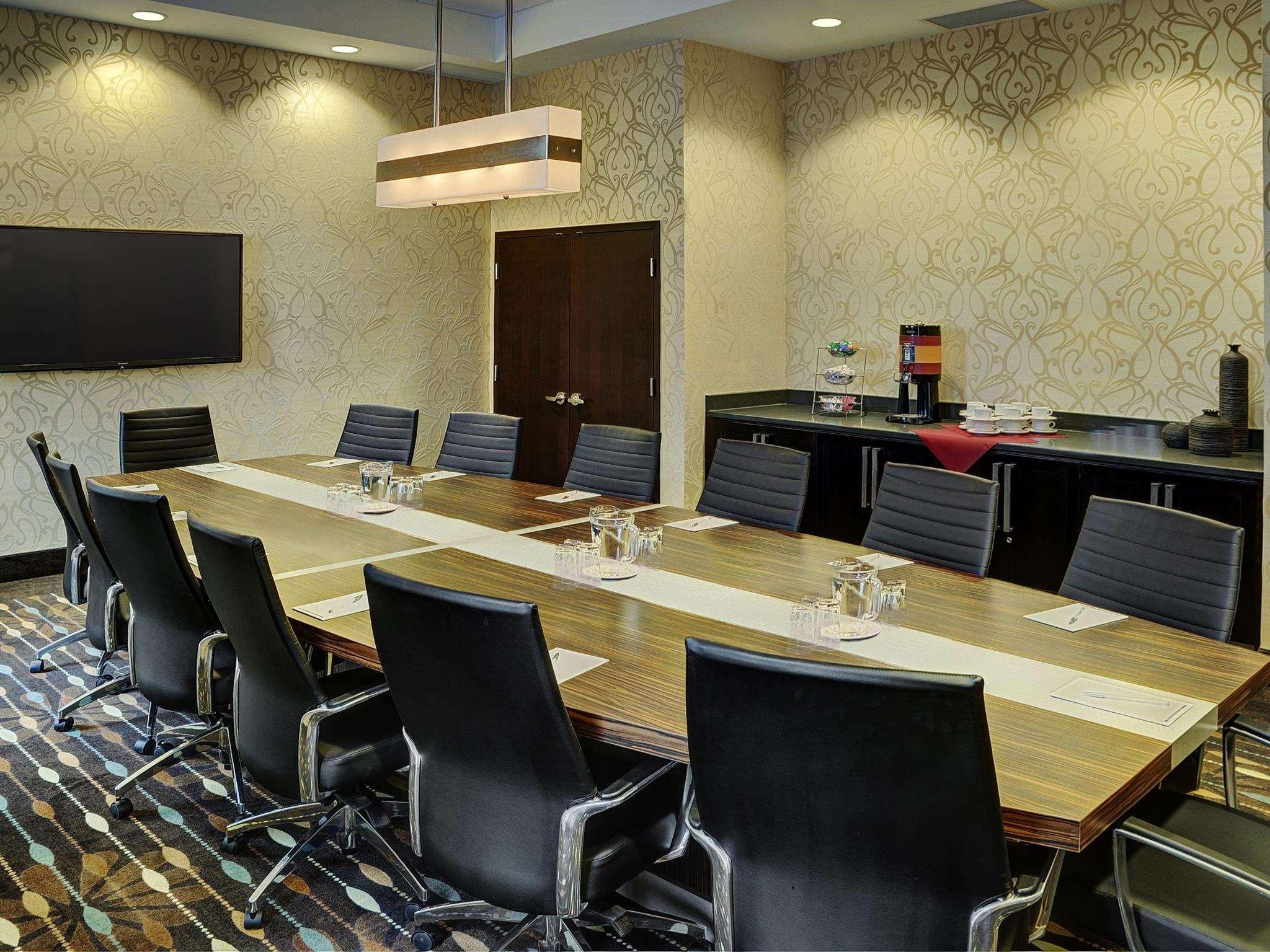 Hampton Inn By Hilton Уинипег Екстериор снимка