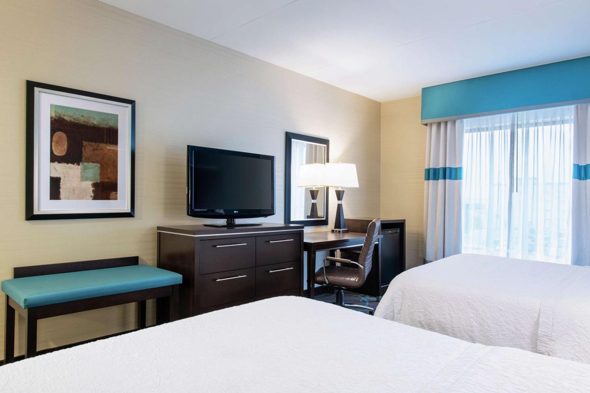 Hampton Inn By Hilton Уинипег Екстериор снимка