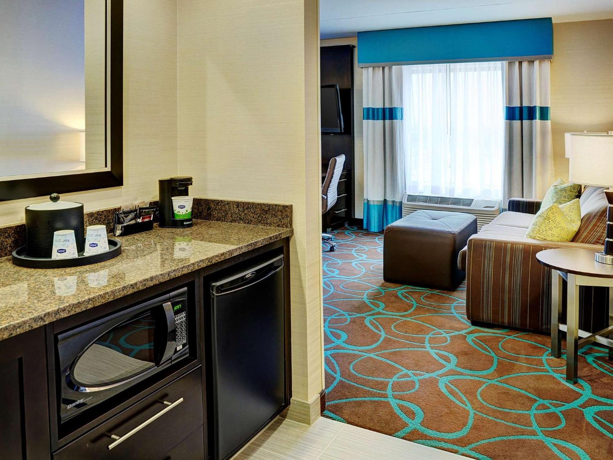 Hampton Inn By Hilton Уинипег Екстериор снимка