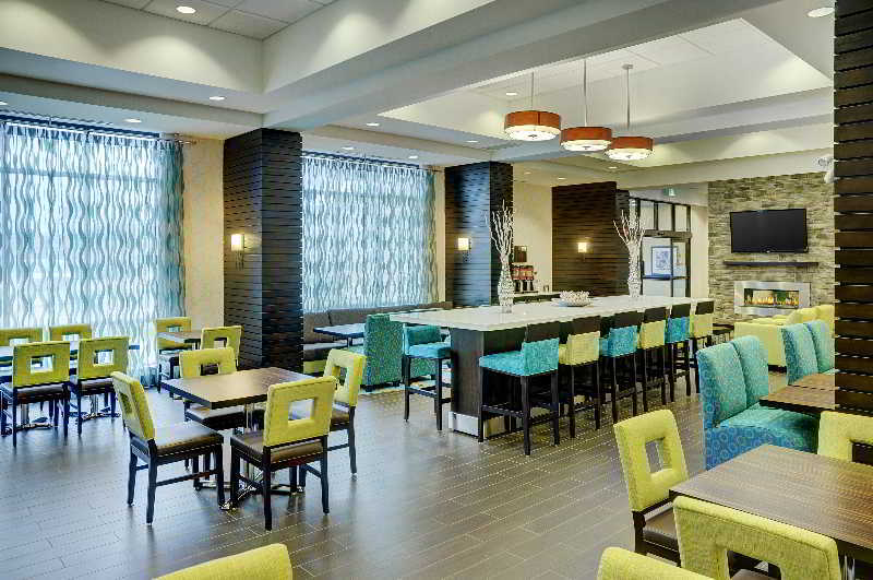 Hampton Inn By Hilton Уинипег Екстериор снимка